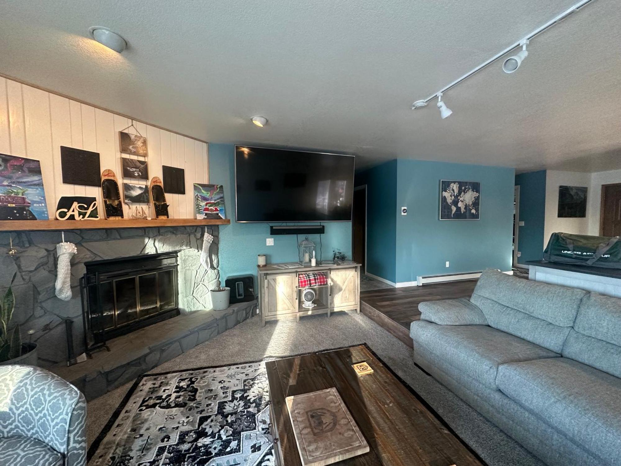 Luxury Lakefront Villa Fairbanks Extérieur photo