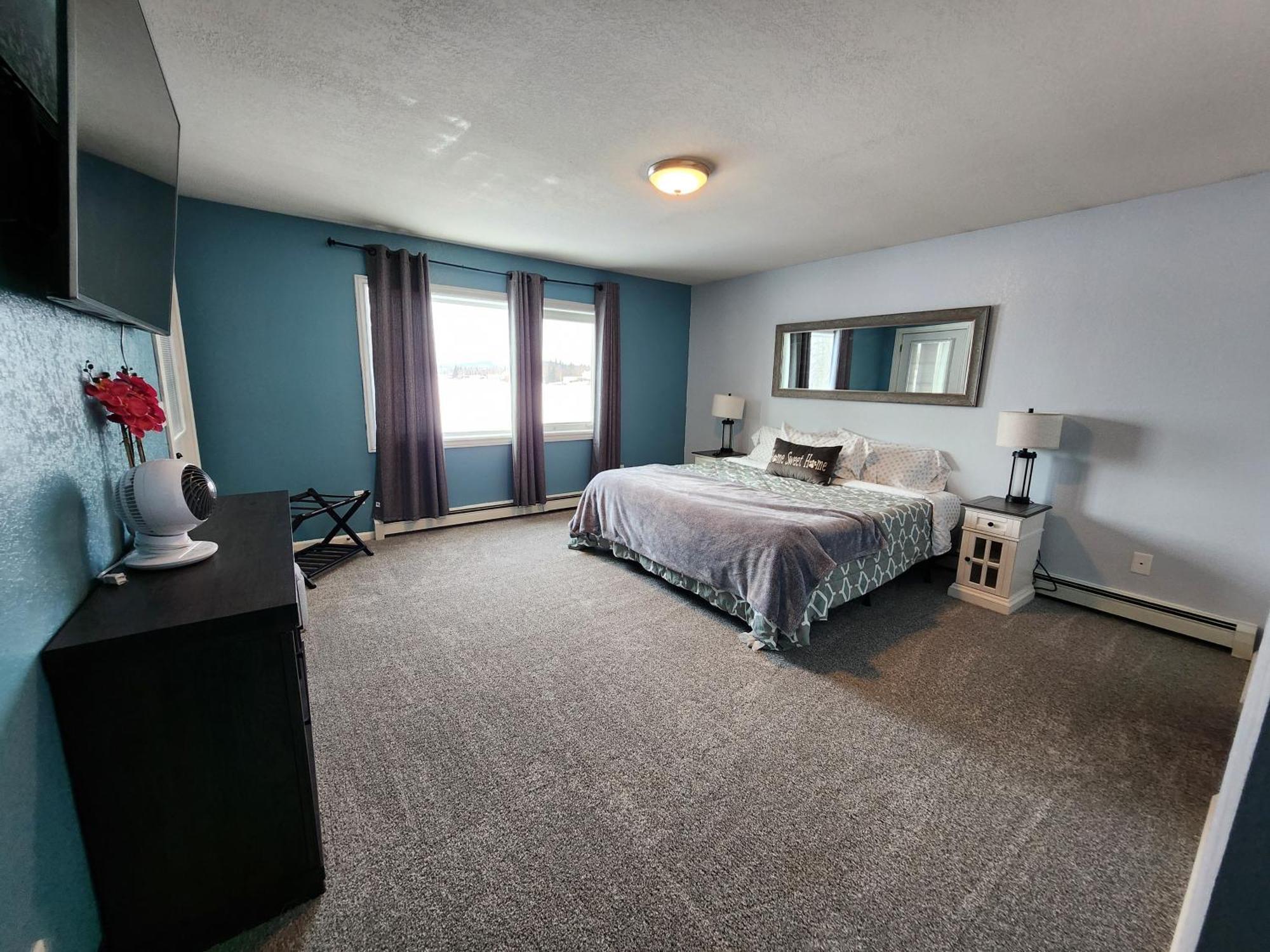 Luxury Lakefront Villa Fairbanks Extérieur photo