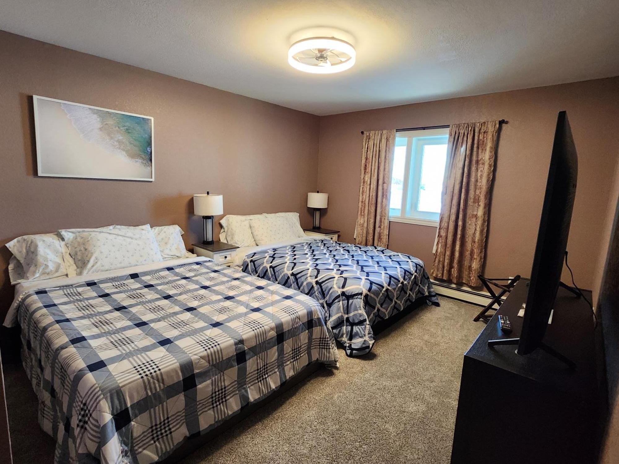 Luxury Lakefront Villa Fairbanks Extérieur photo