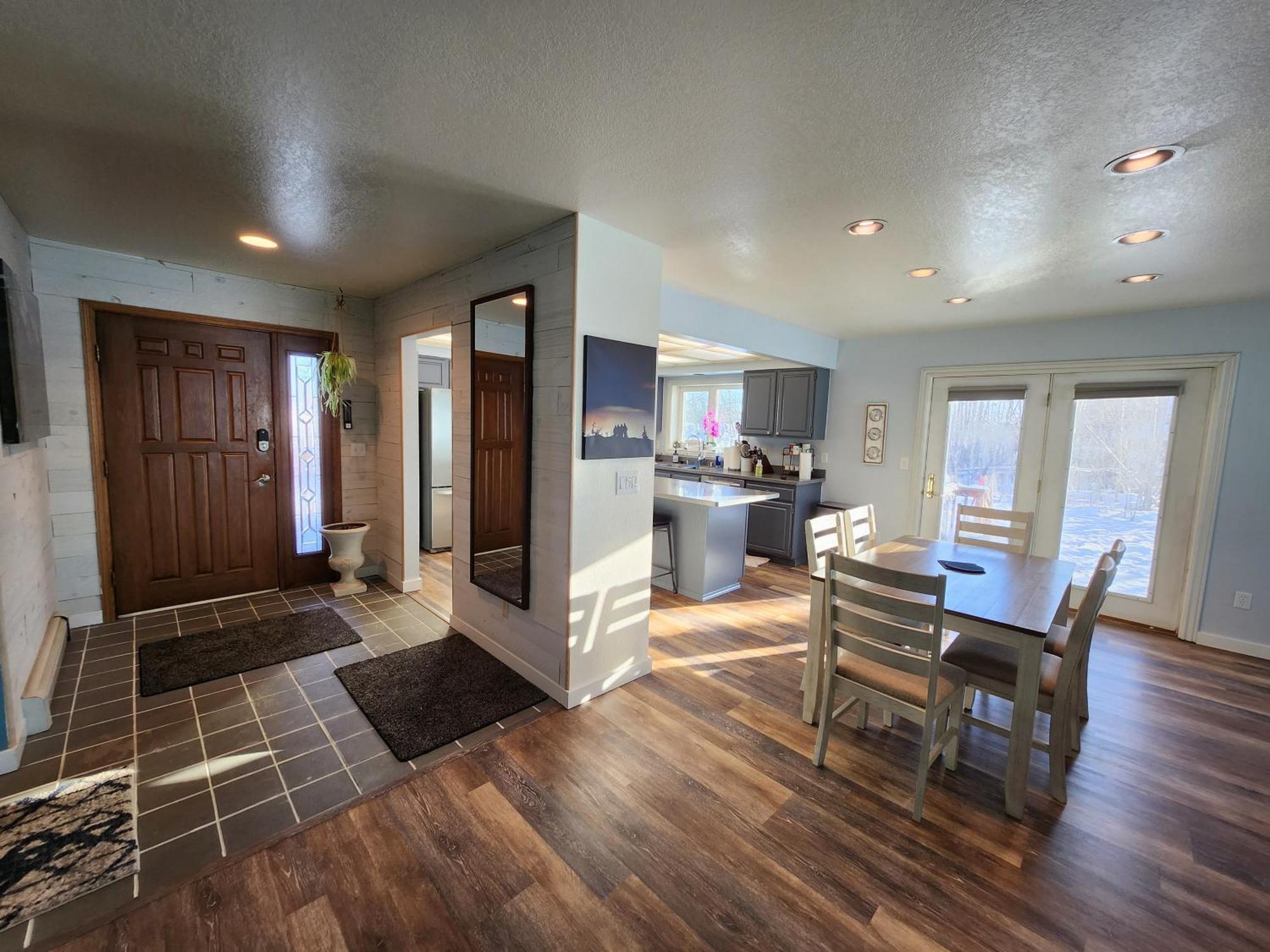 Luxury Lakefront Villa Fairbanks Extérieur photo